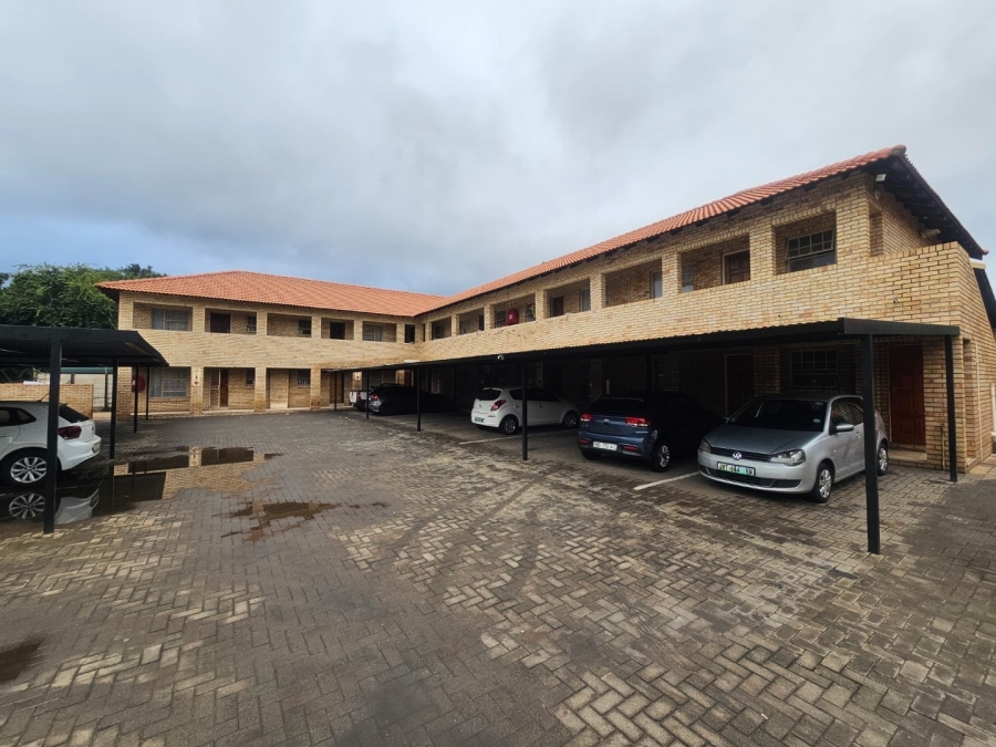 2 Bedroom Property for Sale in Rustenburg Central North West